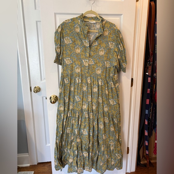 Hyacinth House Dresses & Skirts - Elegant Floral Midi Dress in Blue and Yellow